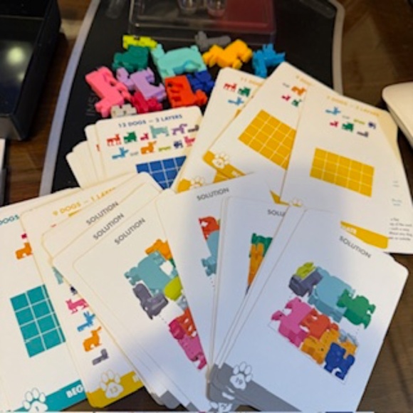 "dog pile" brain game stacking puzzle - Picture 4 of 4